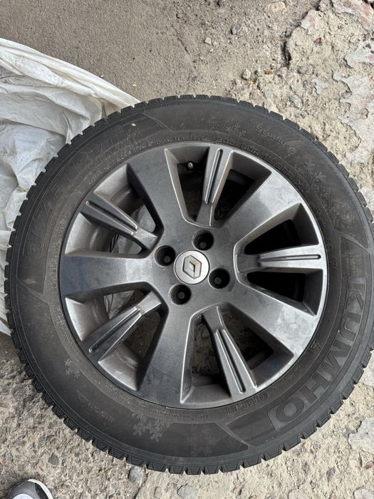 Комплект зимової гуми + диски Renault R16