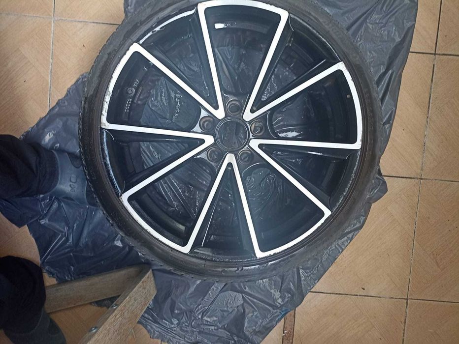 4 Jantes Mercedes R19 com 4 Pneus 225/35/R19 de baixo perfil