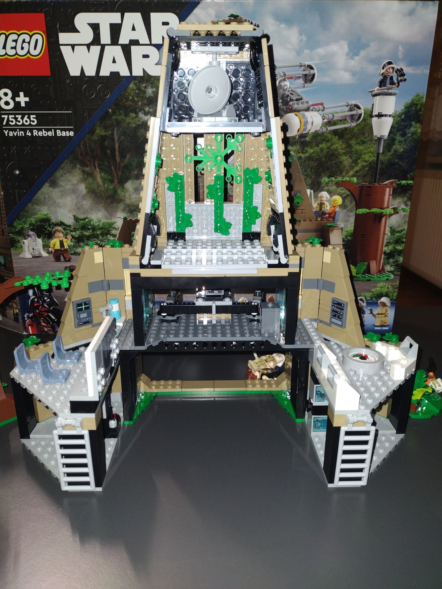 LEGO star wars 75365 yavin4