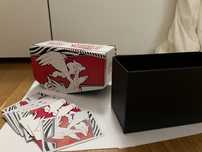 Caixa cartas pokemon “Scarlet & Violet WHITE FLARE” capa e separadores
