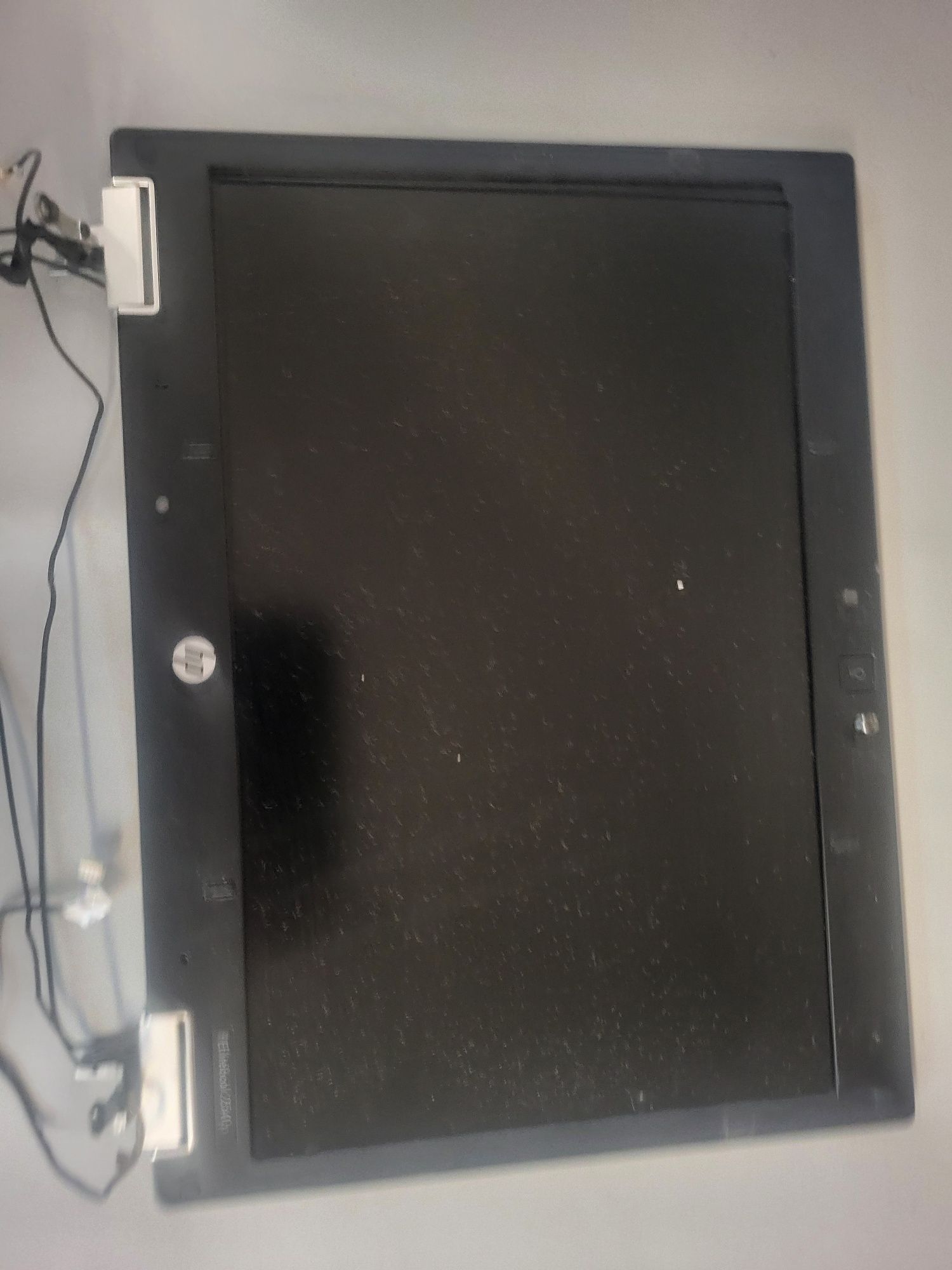 Sprzedam całą klapę matrycy do laptopa HP ELiteBook 2540p