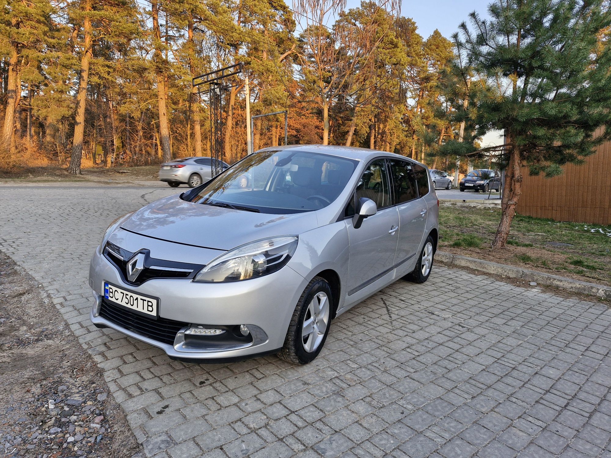 Продам Renault Grand Scenic