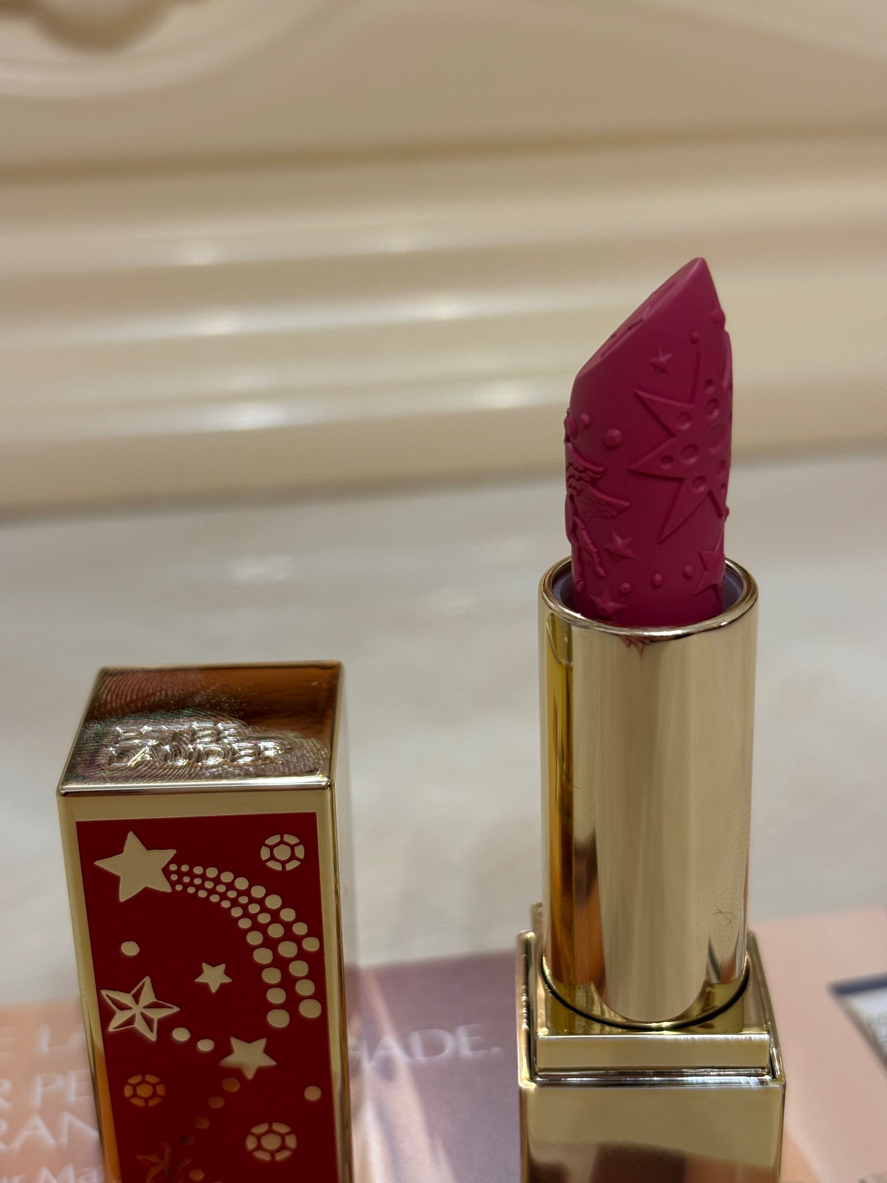 Продам помаду Estee Lauder (Есте лаудер)