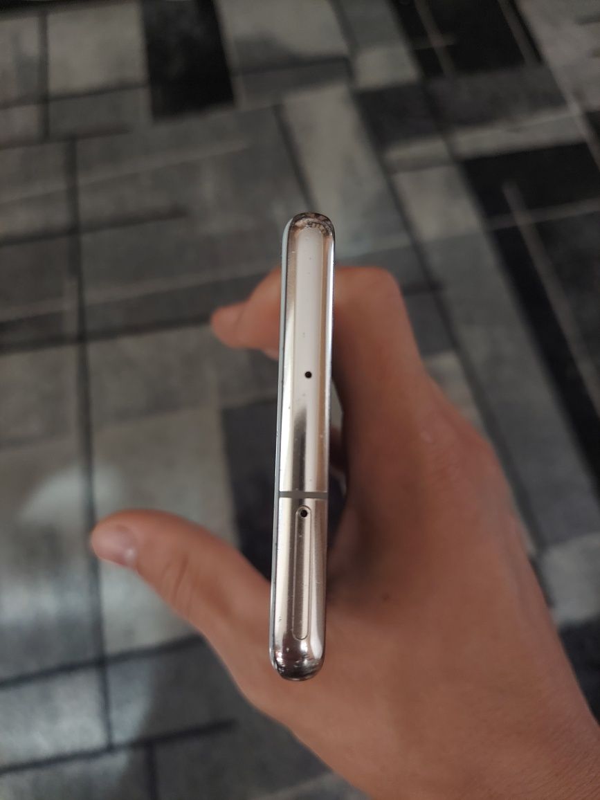 Samsung galaxy S10 plus 8/512 duos