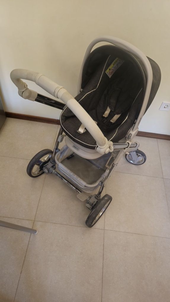 Carrinho de bebé da bebecar