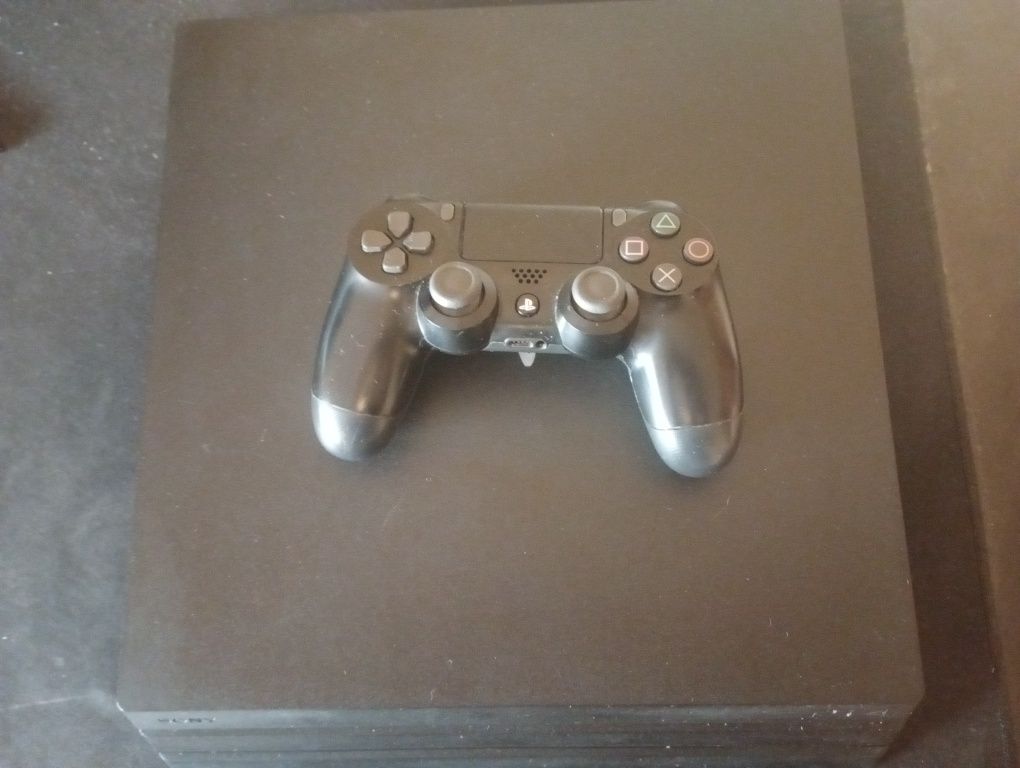 Ps4 pro 1tb usada