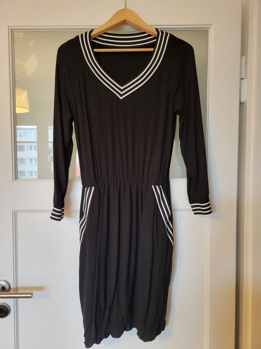 Czarna sukienka Tatuum roz. 36