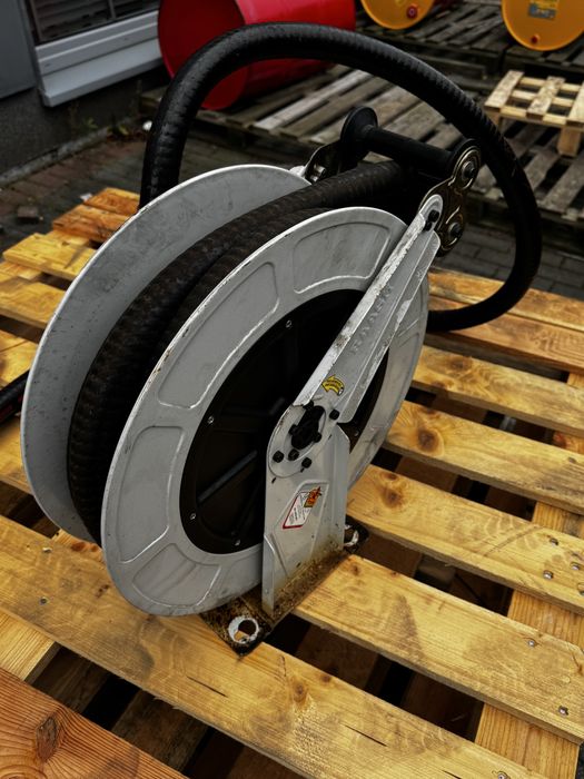 Zwijak węża do zbiornika paliwa