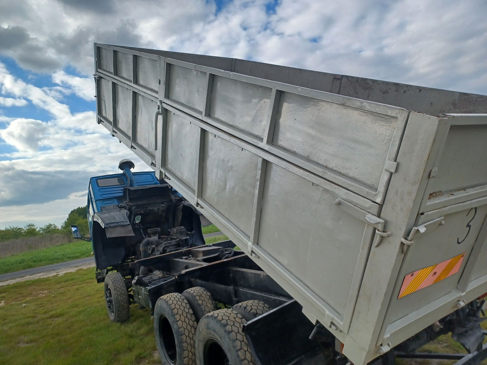 Kamaz 55111 wywrotka na 3 strony