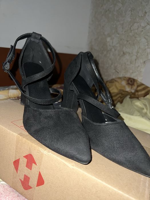 Туфлі з замши вечірні