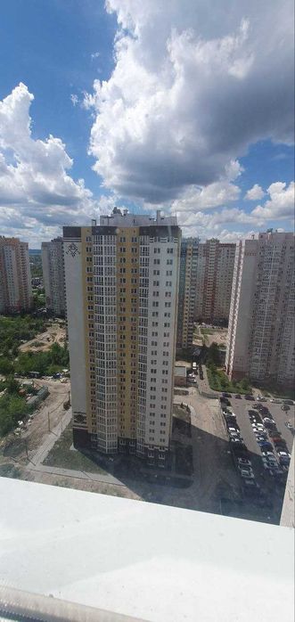 Продам 3к 90,6м 16й пов. ЖК Патріотика буд.Вижниця №22