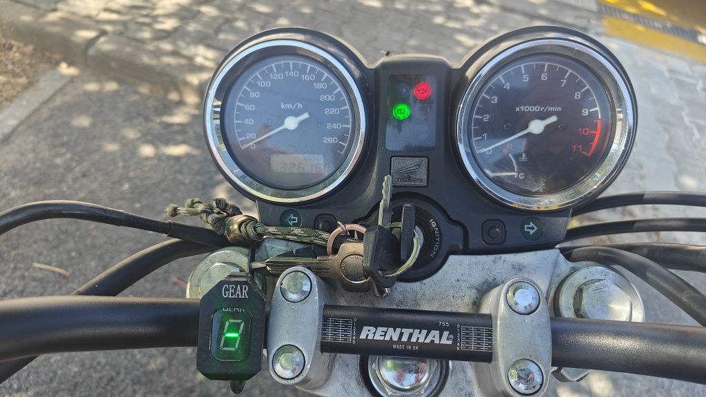 Honda hornet cb900f