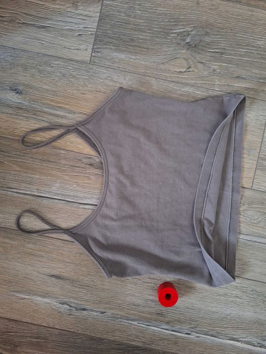 top w prążki na ramiączkach, damski- Brandy Melville- 32