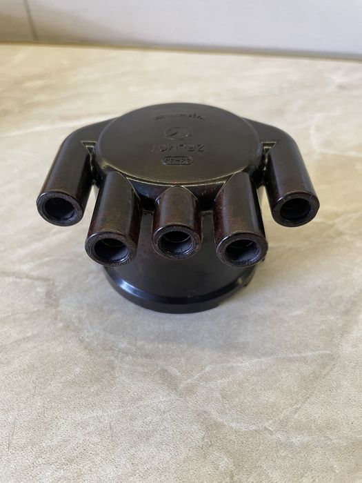 Kopułka aparatu zapłonowego Zelmot