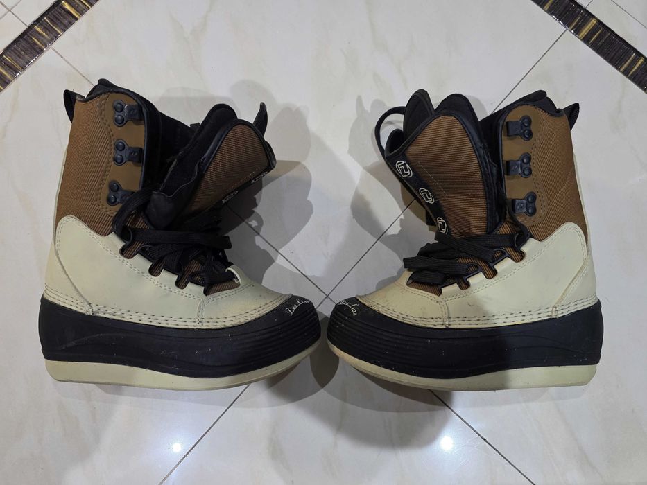 Buty snowboardowe DEELUXE 24cm rozm. 37,5