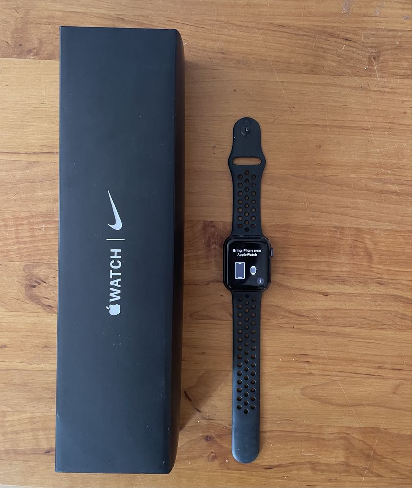 Apple watch 44mm 5 nike