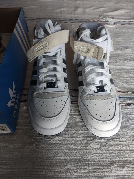 Tênis Adidas forum mid 40