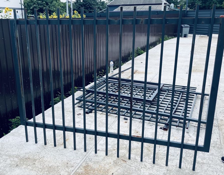 Продам секції металевого забора/секции металического забор .