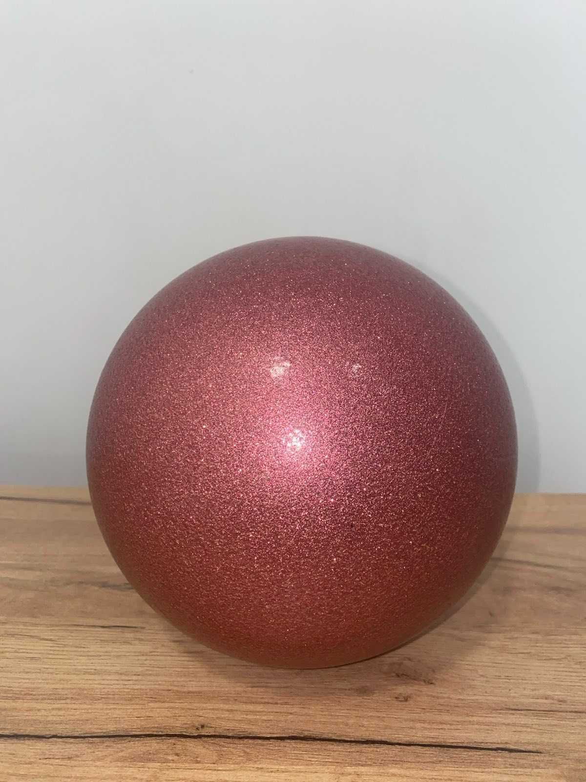 М'яч Chacott Prism 18 см малинового кольору