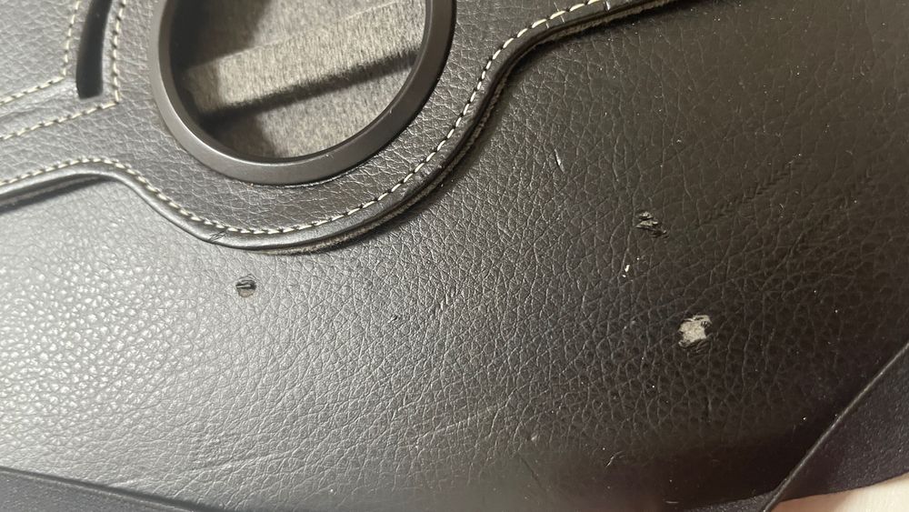 Capa Tablet Preta – com suporte integrado