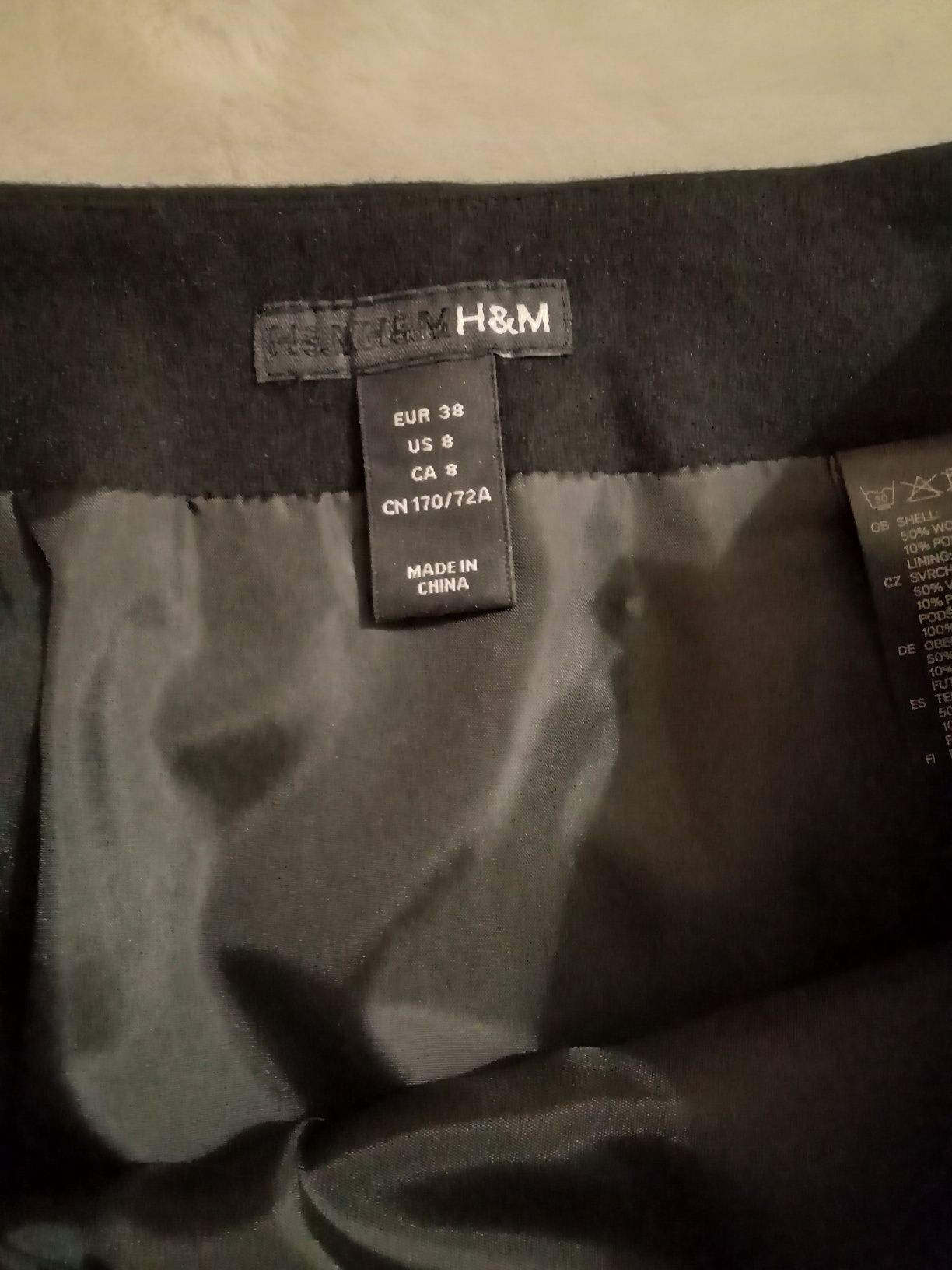 Wełniana ciepła spódnica damska mini wełna 50% wiskoza 40% H&M r.38