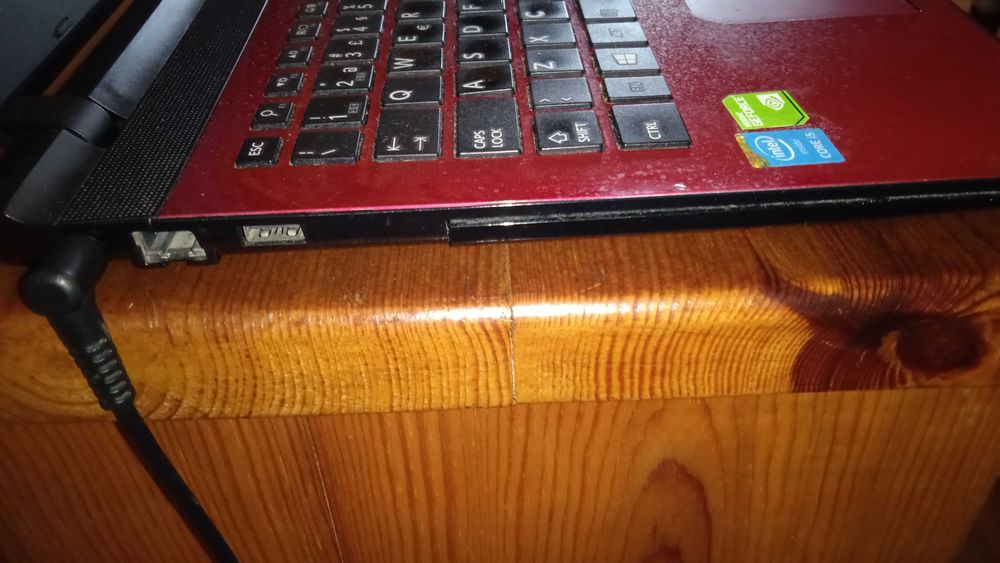 Portátil Toshiba Satellite L50-c x64