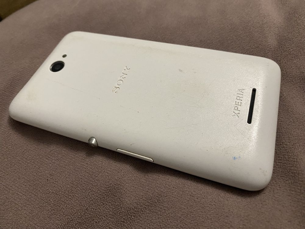 Sony xperia e4 E2105
