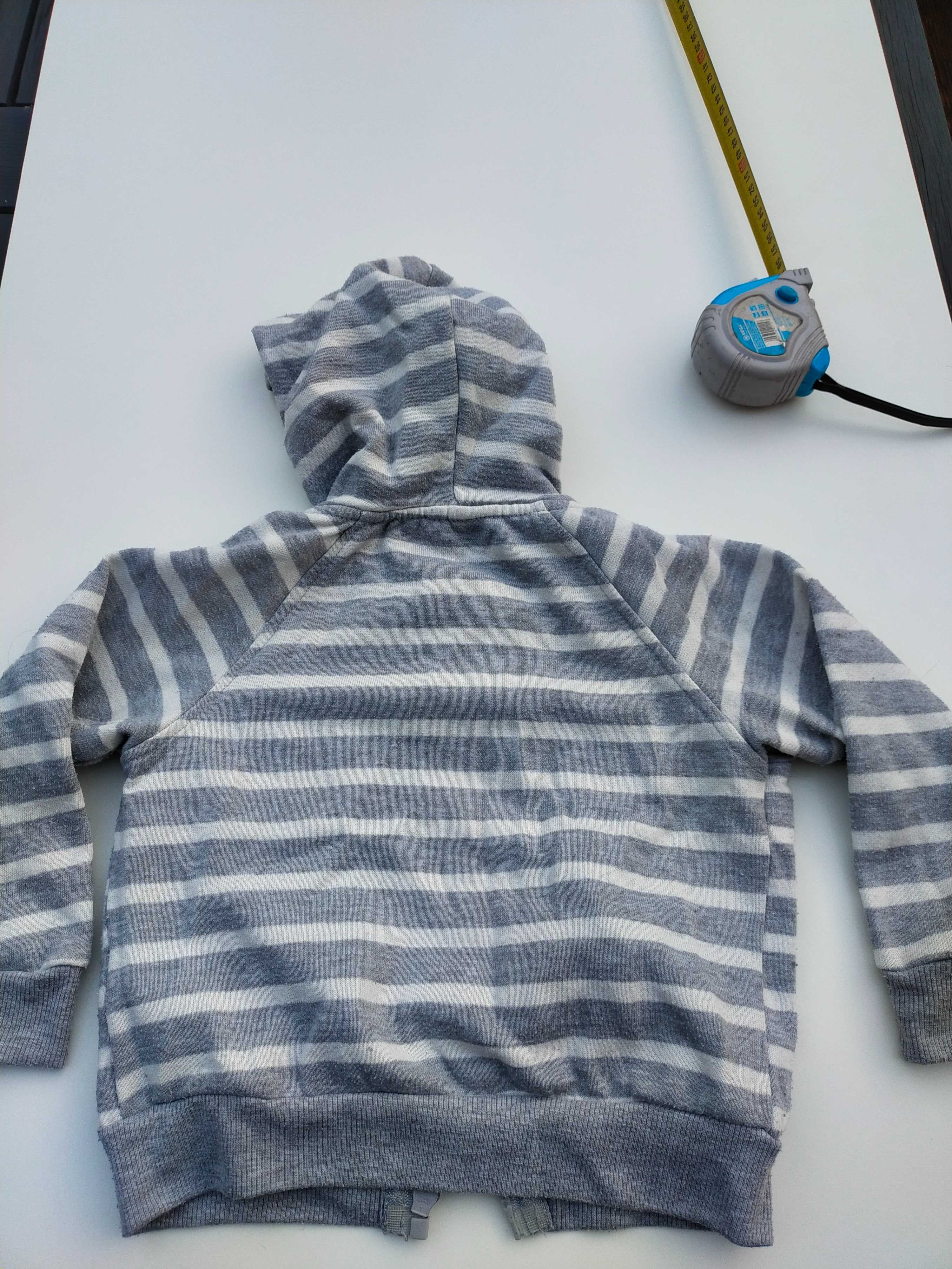 Bluza chłopięca szara w paski z kapturem na 2 lata