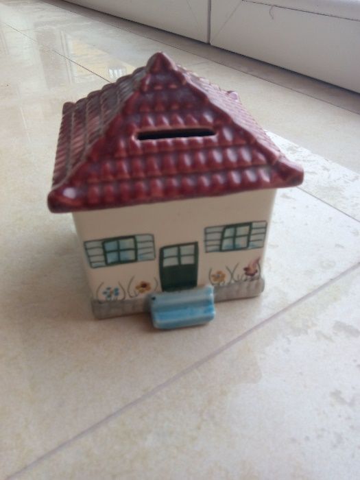 Casa mealheiro - Credito Predial Português