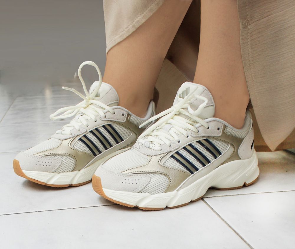 Неймовірні кросівки Adidas Crazychaos 2000