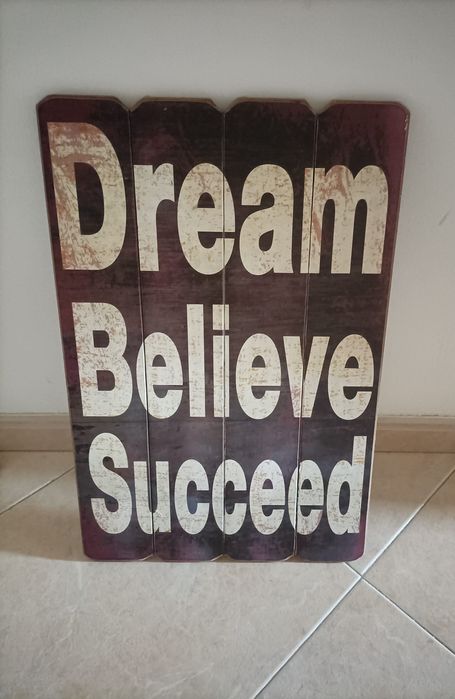 Tela motivacional em madeira