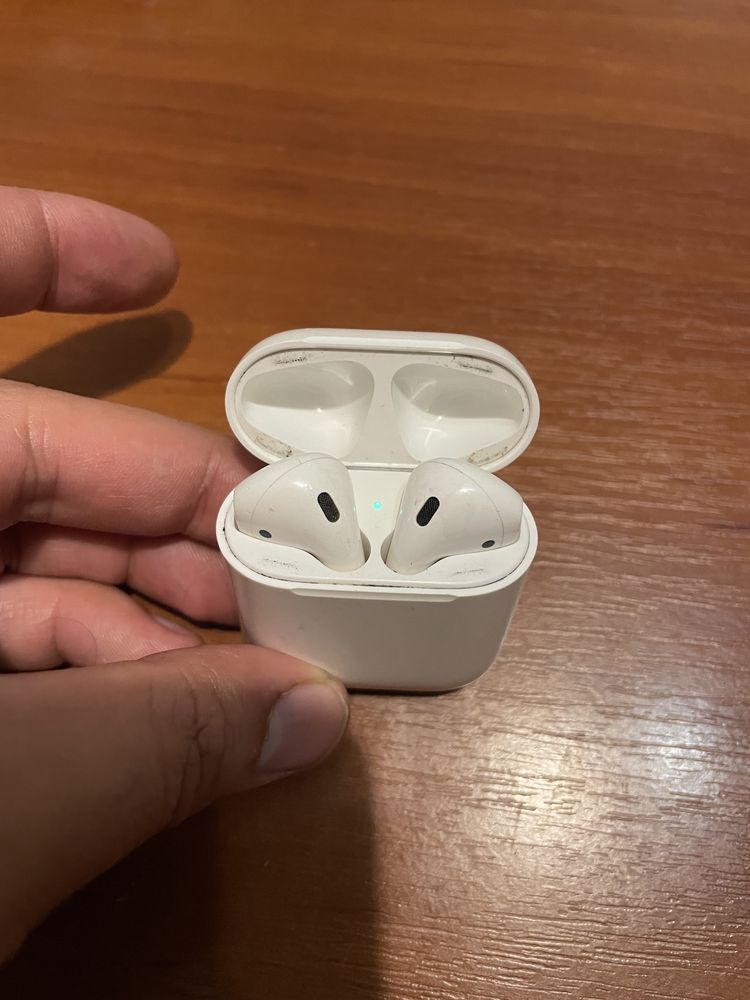 Продам  AirPods A2031