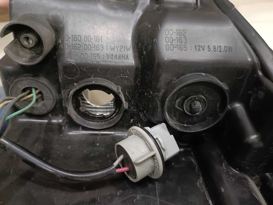 Toyota Yaris Hybrid '16r przednia lampa od strony pasażer