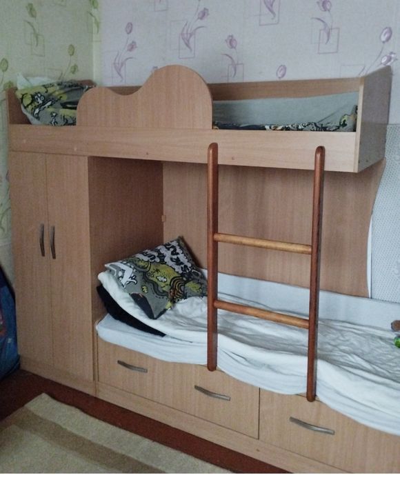 Двух ярусне ліжко