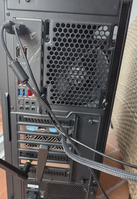 PC AMD 5600X/7800XT Sapphire Nitro+ 16GB/B550/32GB/1.5TB/Wi-Fi6 + BT