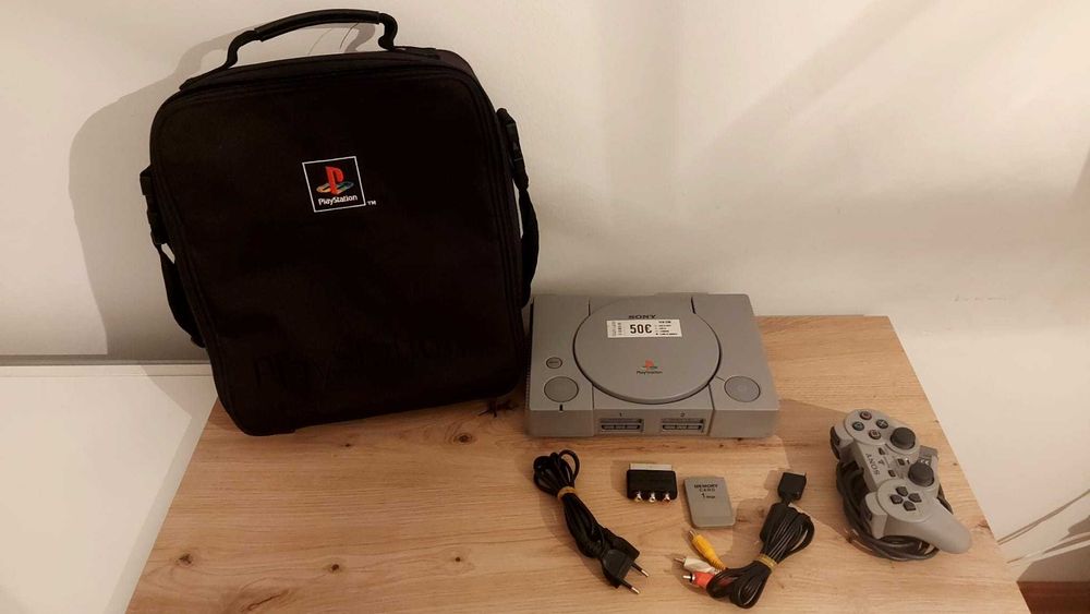 Playstation 1 - Modelo - SCPH-7502 - Completa Com Bolsa