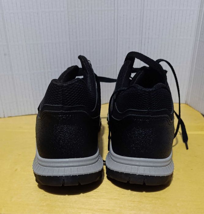 Botas Novas.    A ESTREAR