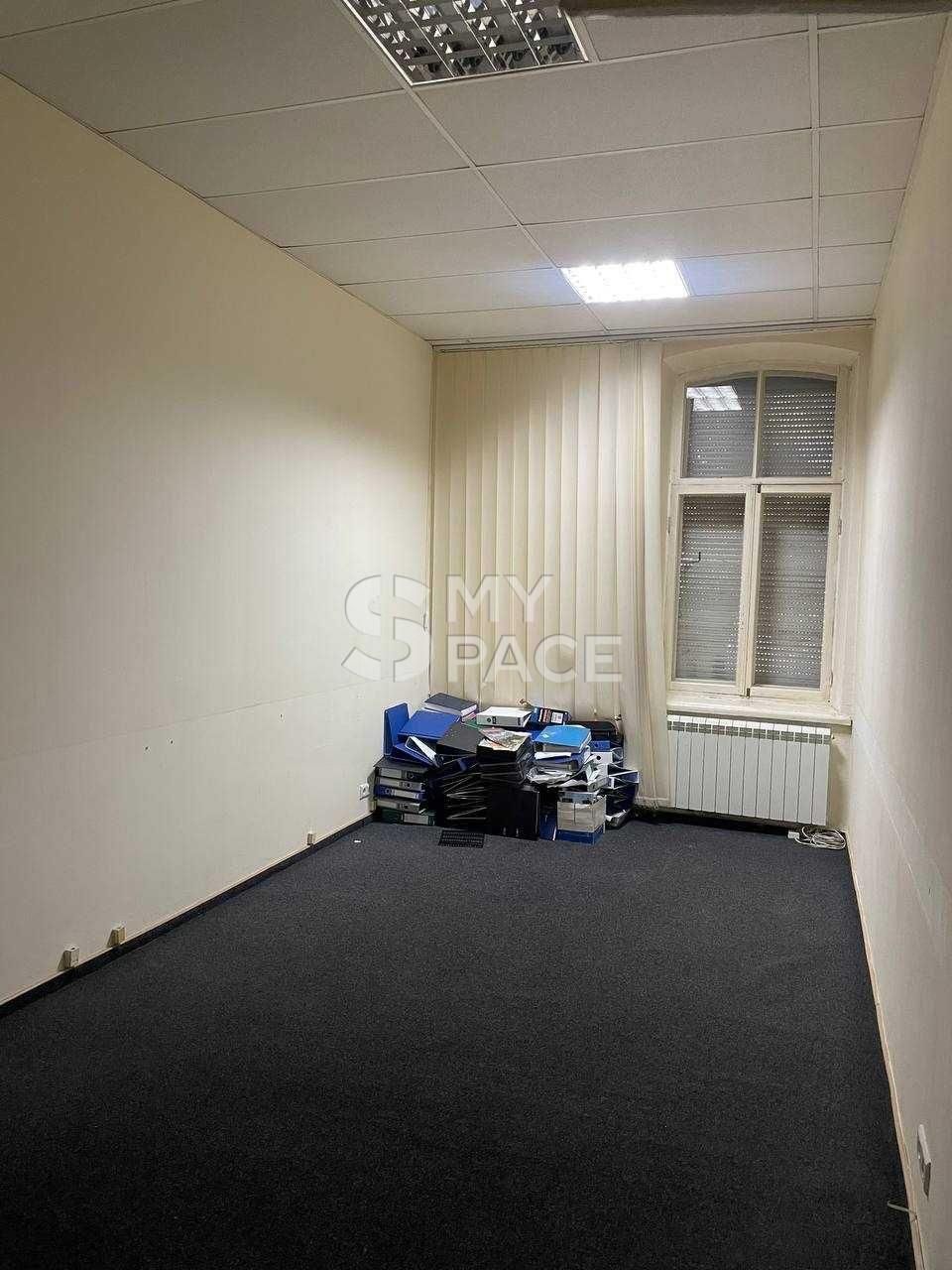БЕЗ % Євгена Чикаленко (Пушкінська) 32Б 130 м