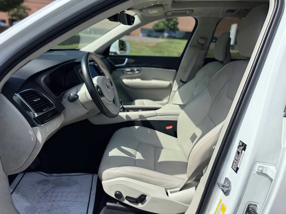 Volvo XC90      2018