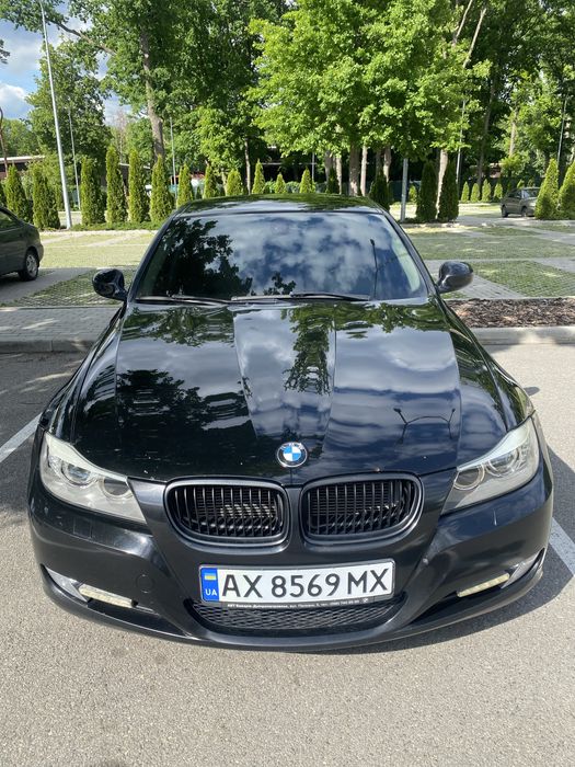 Bmw e90 2011 рік
