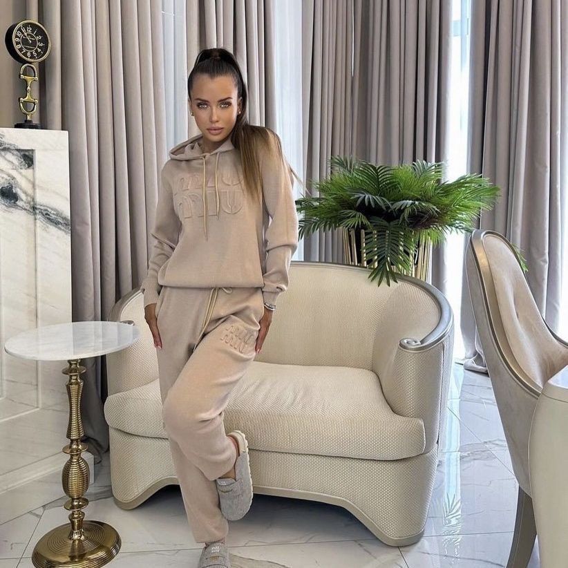Miu miu осінній костюм комплект спортивний базовий теплий вʼязаний