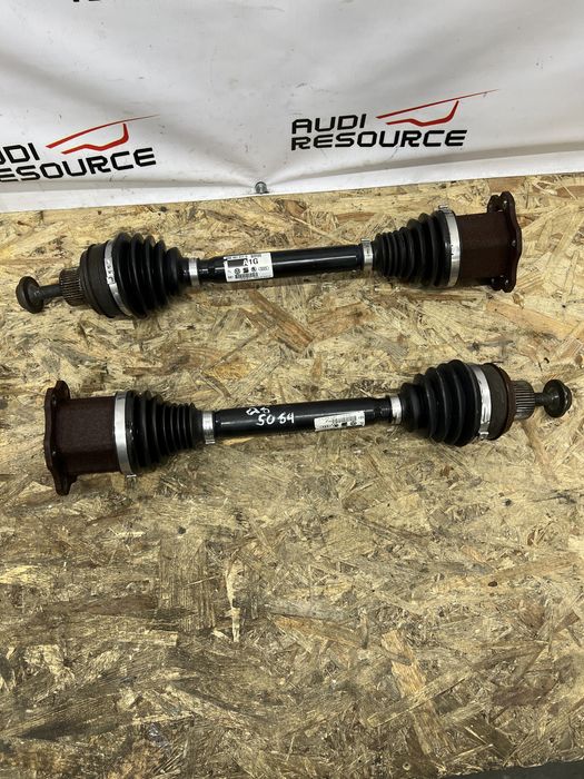Полуось передня привод привід Audi Q5 \ A6 C7 \ A7 приводний вал
