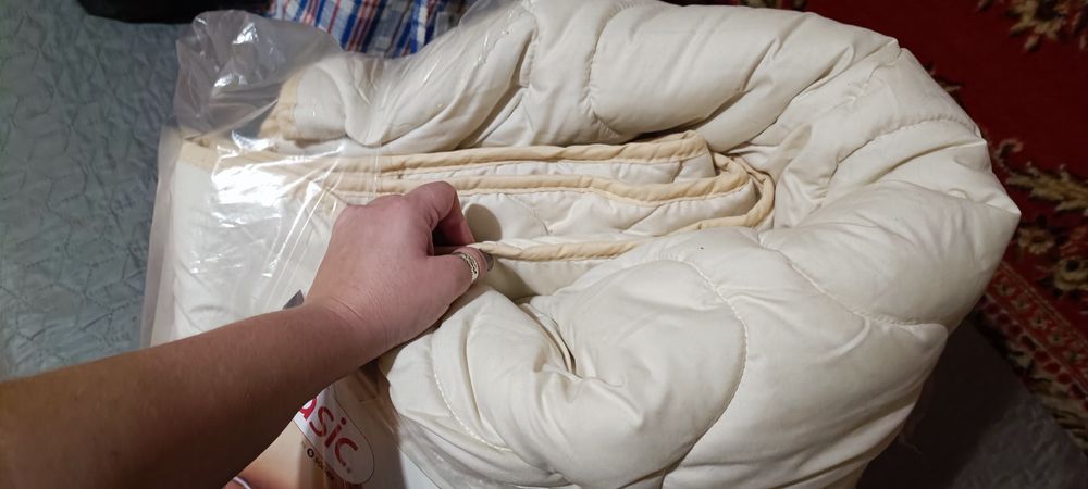 Одеяло двухспальное 200x220