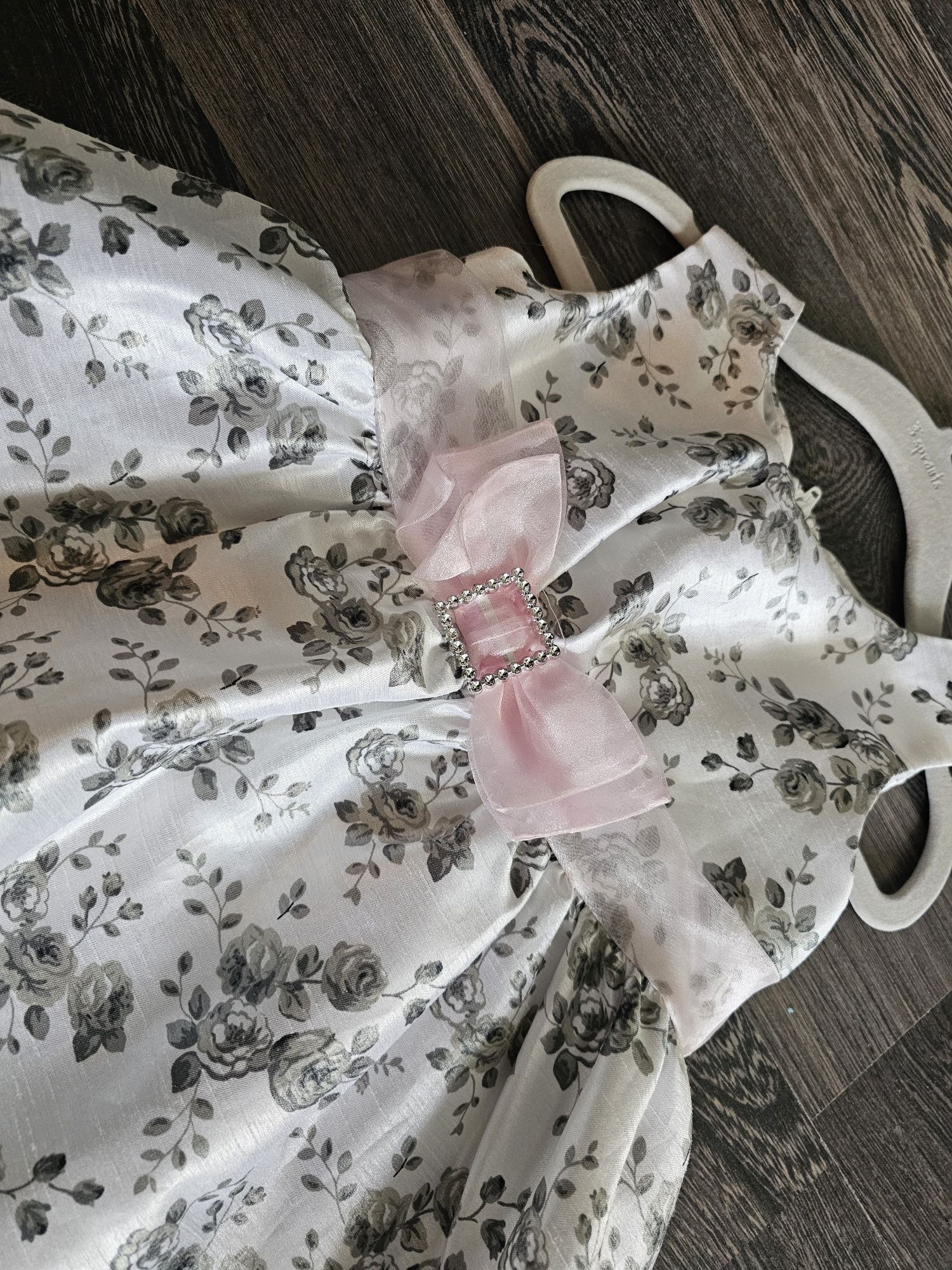 Sukienka w kwiaty