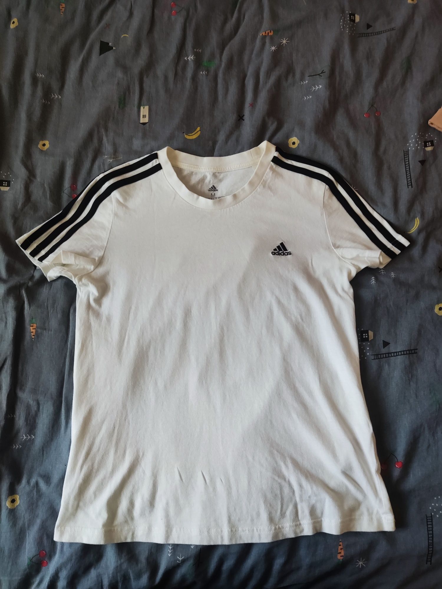 Футболка adidas жіноча