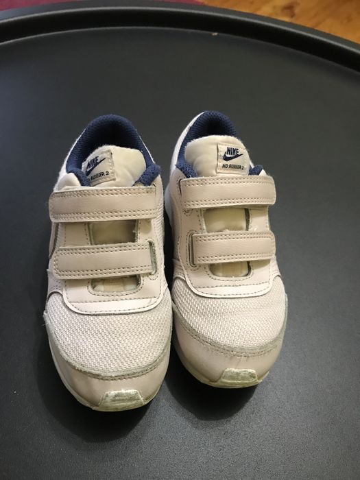 Зручні дитячі кросівки розмір 26