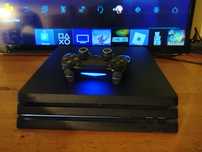 Konsola ps4 pro, 1x pad, 2 gry sprawne