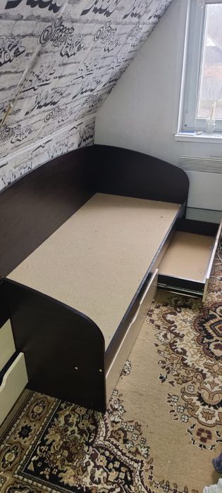 Продам ліжко дитяче (підліткове) б/в.  190*80