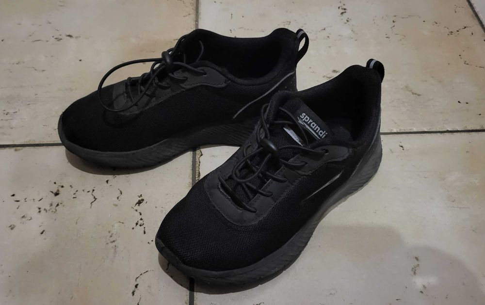 Buty sportowe rozm.33
