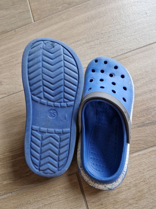 Klapki chłopięce rozm 35
